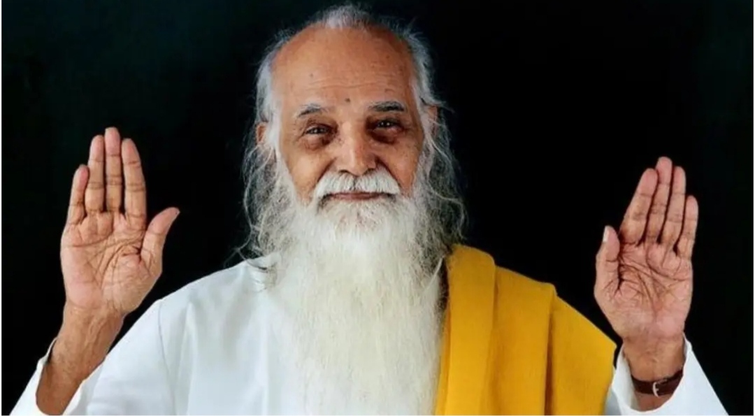 Maharishi practicing yoga